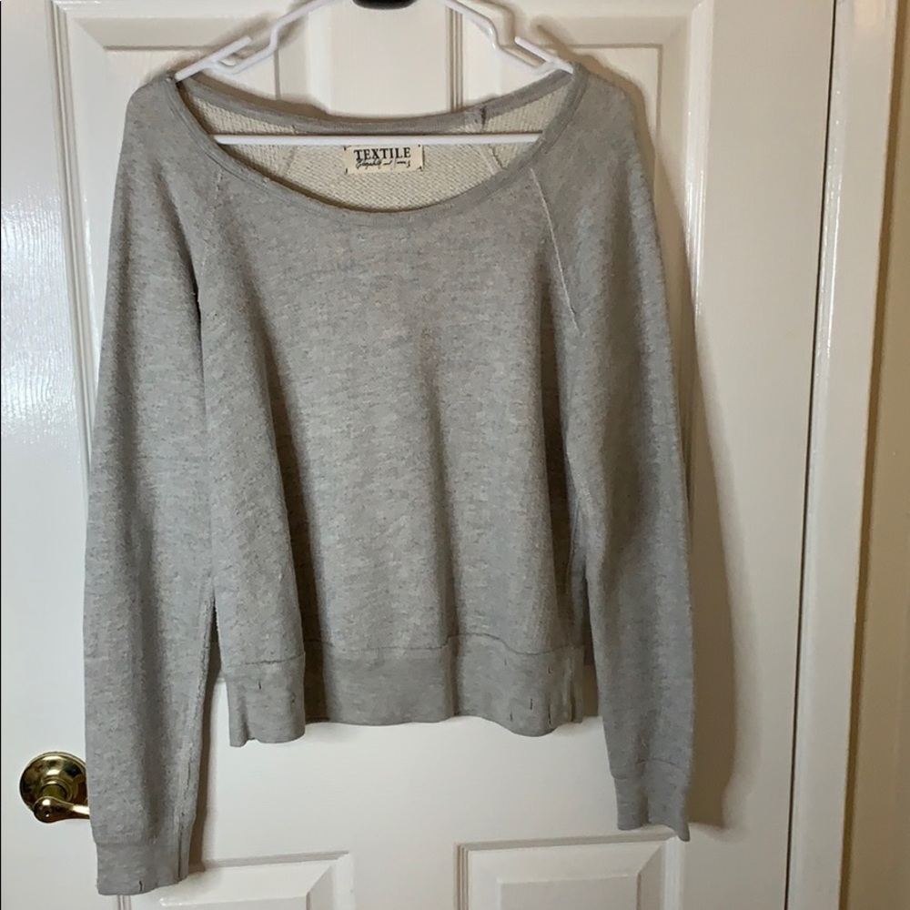 Textile Elizabeth and James sweatshirt